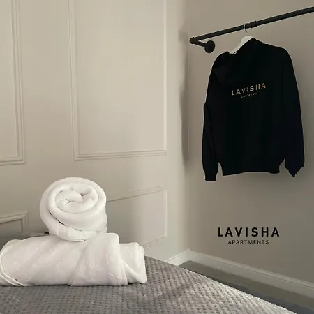 Stylish! 3 Bedroom Centre + Free Parking *